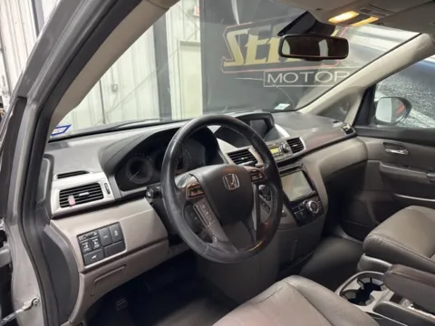 More photos of 2016 Honda Odyssey EX-L at Seay Motors, KY