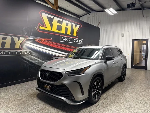 Silver 2021 Toyota Highlander XSE for sale in Mayfield, KY