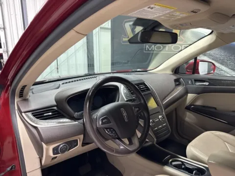 More photos of 2017 Lincoln MKC Reserve at Seay Motors, KY