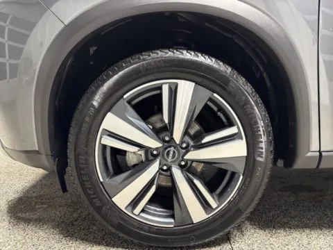 More photos of 2023 Nissan Rogue SL at Seay Motors, KY