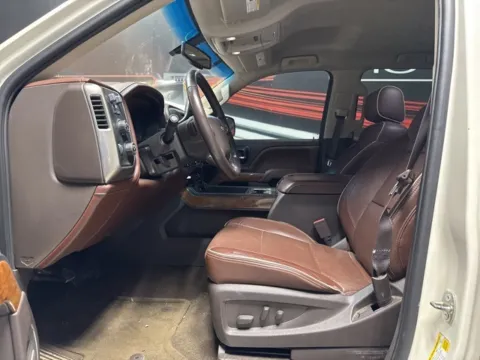 More photos of 2014 Chevrolet Silverado 1500 High Country at Seay Motors, KY