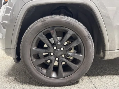 Another view of 2020 Jeep Grand Cherokee Altitude for sale in Mayfield, KY at Seay Motors