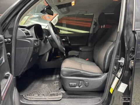 More photos of 2022 Toyota 4Runner TRD Off-Road at Seay Motors, KY