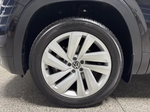 Another view of 2021 Volkswagen Atlas SEL for sale in Mayfield, KY at Seay Motors