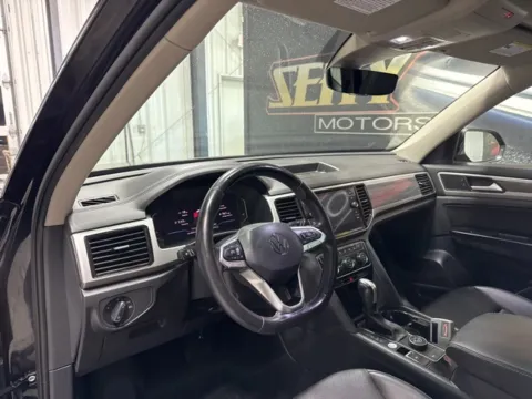 More photos of 2021 Volkswagen Atlas SEL at Seay Motors, KY