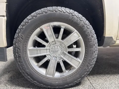 Another view of 2014 Chevrolet Silverado 1500 High Country for sale in Mayfield, KY at Seay Motors