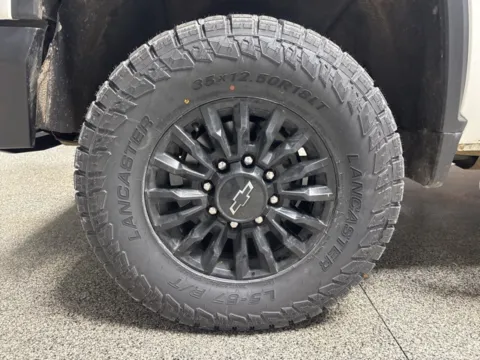 Another view of 2021 Chevrolet Silverado 2500HD LT for sale in Mayfield, KY at Seay Motors