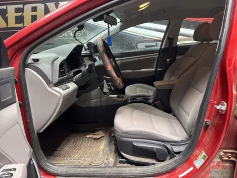 More photos of 2020 Hyundai Elantra SEL at Seay Motors, KY
