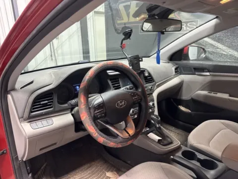 More photos of 2020 Hyundai Elantra SEL at Seay Motors, KY