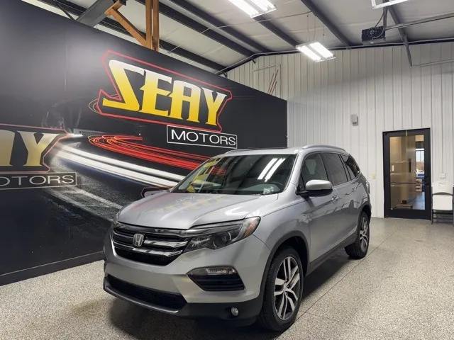 2018 Honda Pilot Elite's photo