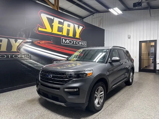 2023 Ford Explorer XLT's photo