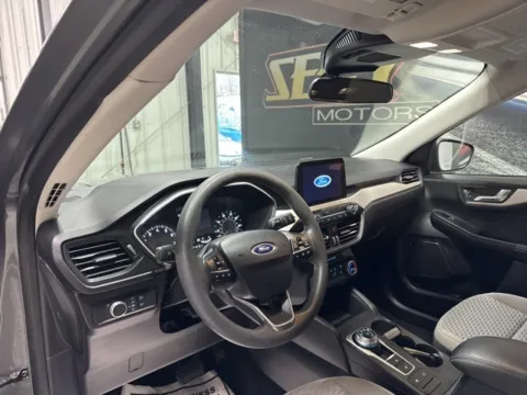 More photos of 2021 Ford Escape SE at Seay Motors, KY