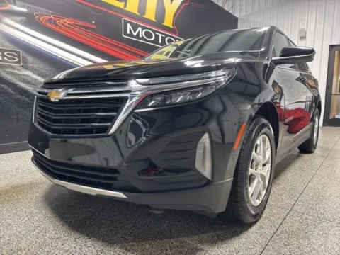 Photos of 2023 Chevrolet Equinox LT for sale in Mayfield, KY at Seay Motors