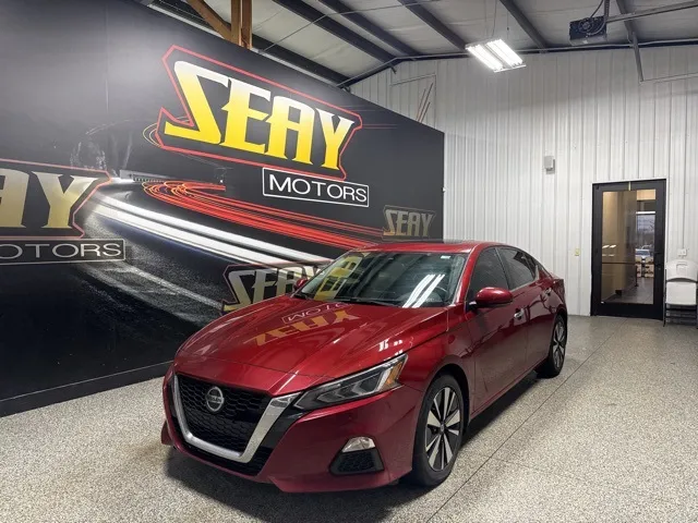 2022 Nissan Altima SV's photo