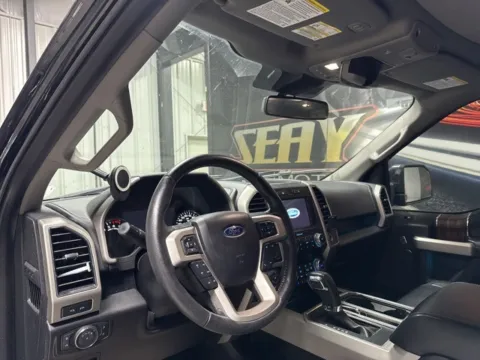 More photos of 2019 Ford F-150 Lariat at Seay Motors, KY