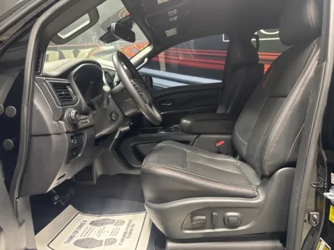 More photos of 2021 Nissan Titan PRO-4X at Seay Motors, KY