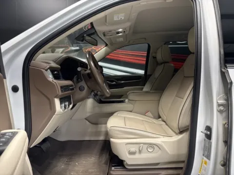 More photos of 2022 GMC Yukon XL Denali at Seay Motors, KY