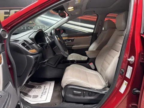 More photos of 2022 Honda CR-V EX-L at Seay Motors, KY