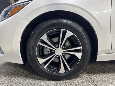 More photos of 2022 Nissan Sentra SV at Seay Motors, KY