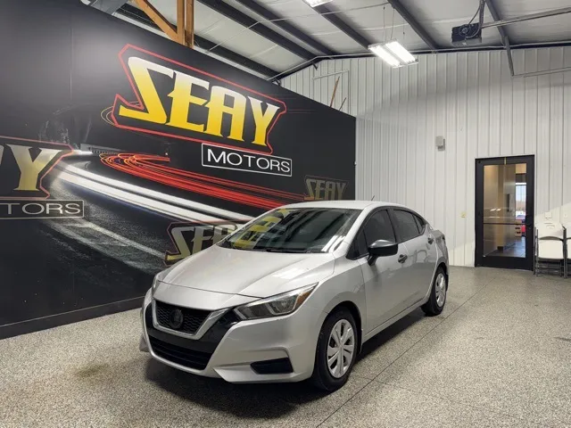 2021 Nissan Versa Sedan S's photo