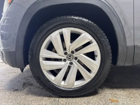 More photos of 2020 Volkswagen Atlas Cross Sport 2.0T SE w/Technology at Seay Motors, KY