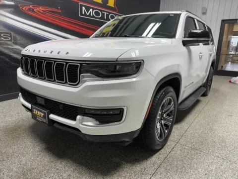 Photos of 2024 Jeep Wagoneer for sale in Mayfield, KY at Seay Motors