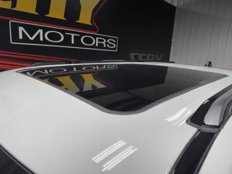 More photos of 2024 Jeep Wagoneer at Seay Motors, KY