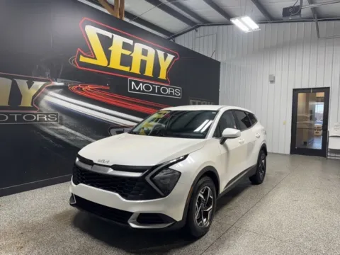 White 2023 Kia Sportage LX for sale in Mayfield, KY