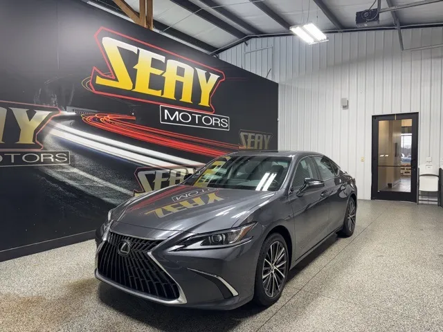 2024 Lexus ES 350's photo