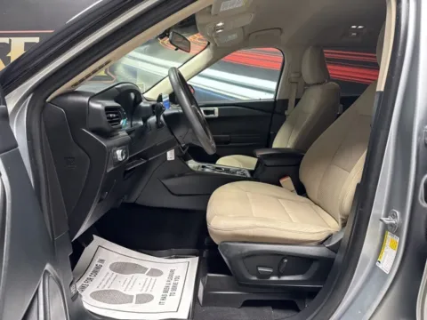 More photos of 2021 Ford Explorer at Seay Motors, KY