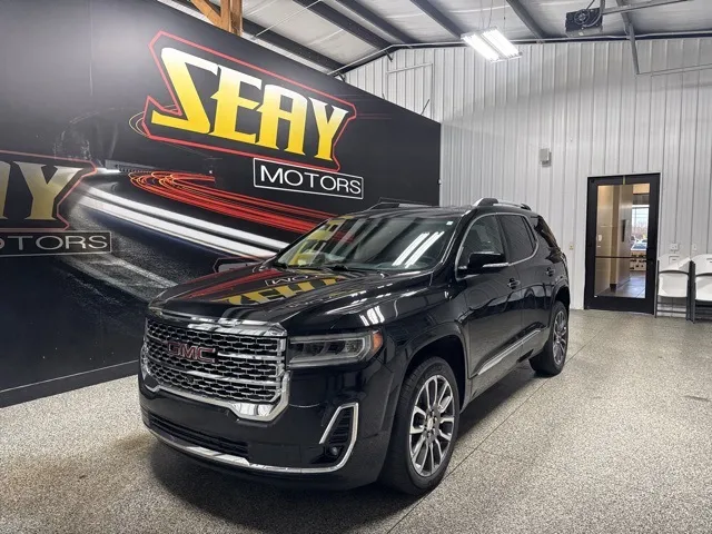 2022 GMC Acadia Denali's photo