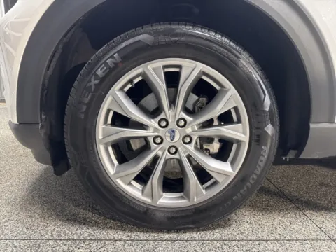 More photos of 2020 Ford Explorer XLT at Seay Motors, KY