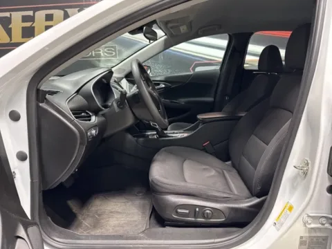 More photos of 2023 Chevrolet Malibu LT at Seay Motors, KY