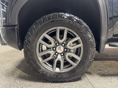 More photos of 2021 GMC Sierra 1500 AT4 at Seay Motors, KY