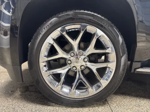 More photos of 2020 GMC Yukon Denali at Seay Motors, KY