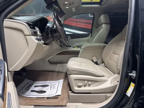 More photos of 2020 GMC Yukon Denali at Seay Motors, KY