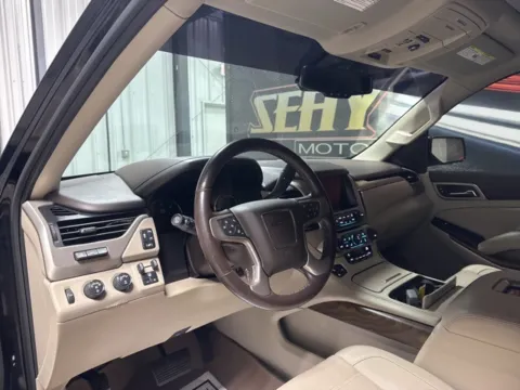 More photos of 2020 GMC Yukon Denali at Seay Motors, KY