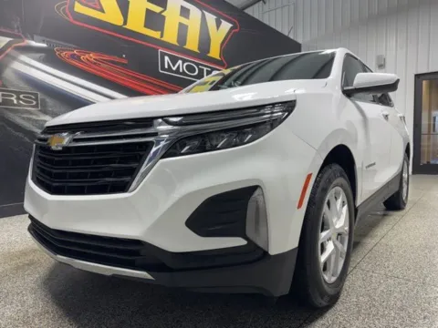 Photos of 2023 Chevrolet Equinox LT for sale in Mayfield, KY at Seay Motors