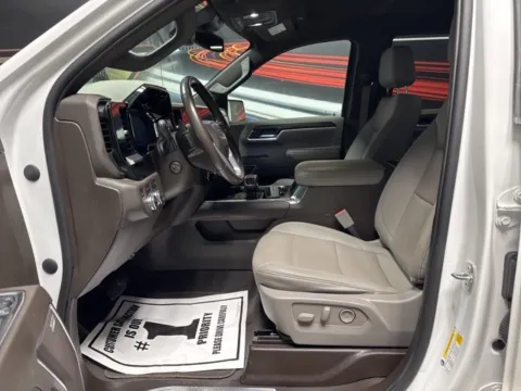 More photos of 2023 GMC Sierra 1500 SLT at Seay Motors, KY