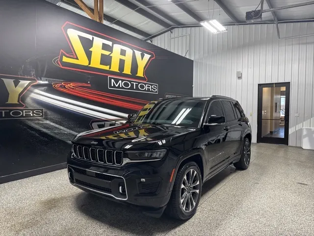 Black 2022 Jeep Grand Cherokee Overland for sale in Mayfield, KY
