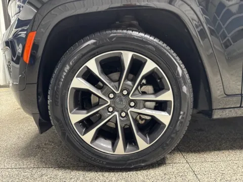 More photos of 2022 Jeep Grand Cherokee Overland at Seay Motors, KY
