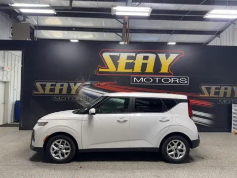 Photos of 2022 Kia Soul LX for sale in Mayfield, KY at Seay Motors
