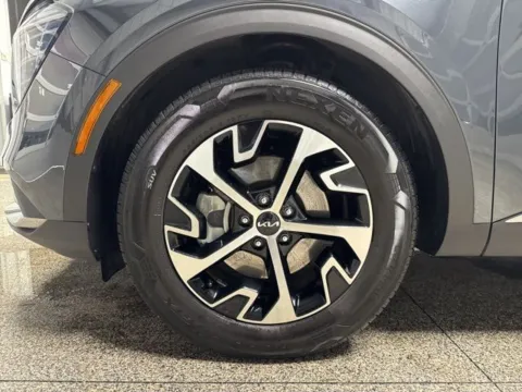 More photos of 2024 Kia Sportage EX at Seay Motors, KY