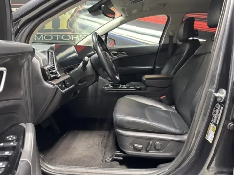 More photos of 2024 Kia Sportage EX at Seay Motors, KY
