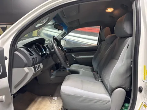 More photos of 2011 Toyota Tacoma at Seay Motors, KY