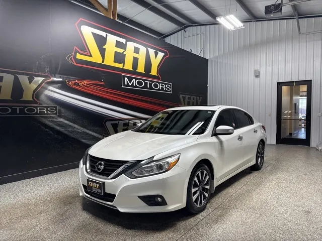 White 2016 Nissan Altima 2.5 SV for sale in Mayfield, KY
