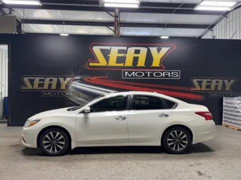 Photos of 2016 Nissan Altima 2.5 SV for sale in Mayfield, KY at Seay Motors