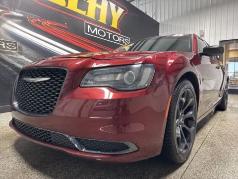 Photos of 2019 Chrysler 300 Touring for sale in Mayfield, KY at Seay Motors
