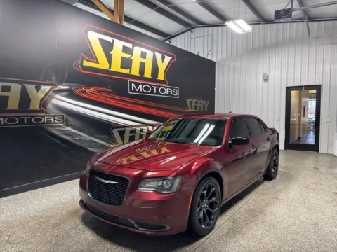 Red 2019 Chrysler 300 Touring for sale in Mayfield, KY