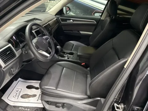 More photos of 2021 Volkswagen Atlas 2.0T SE w/Technology at Seay Motors, KY